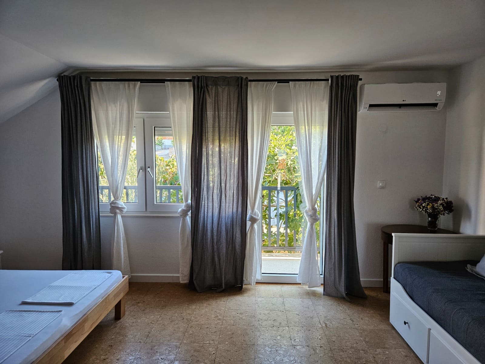 Sea Land apartment bedroom